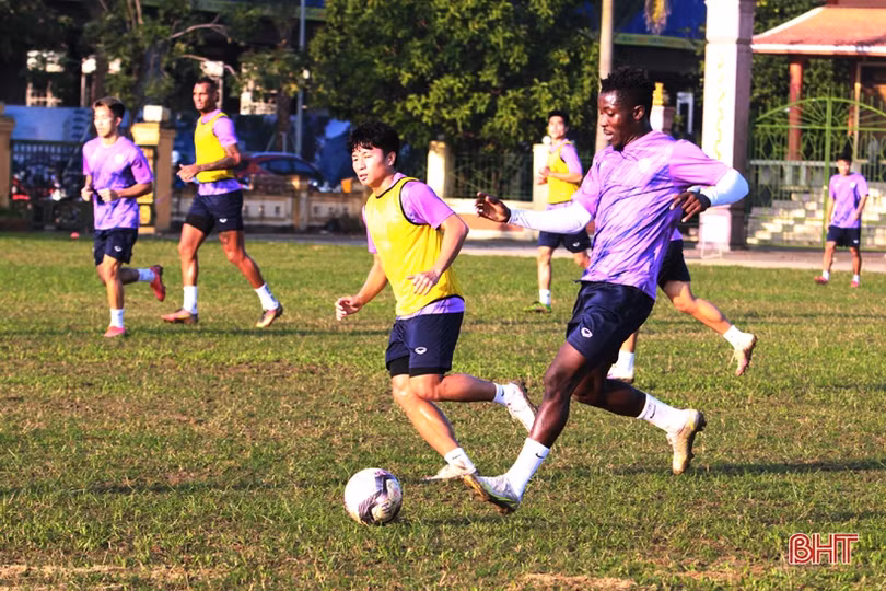 Hồng Lĩnh Hà Tĩnh đón ngoại binh thứ 3 đến từ Brazil