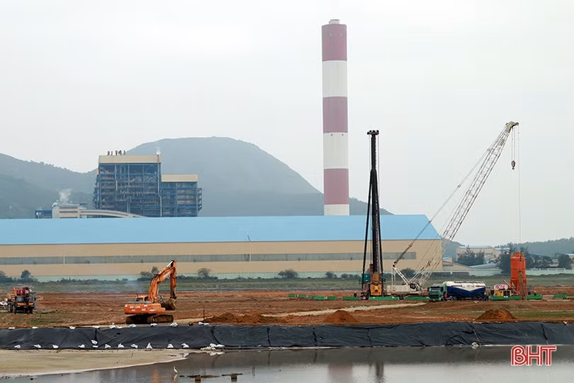 Đẩy nhanh tiến độ các công trình, dự án trọng điểm tại KKT Vũng Áng