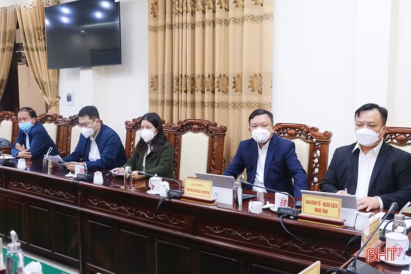 Thảo luận về chính sách tài khóa, tiền tệ hỗ trợ phục hồi, phát triển KT-XH