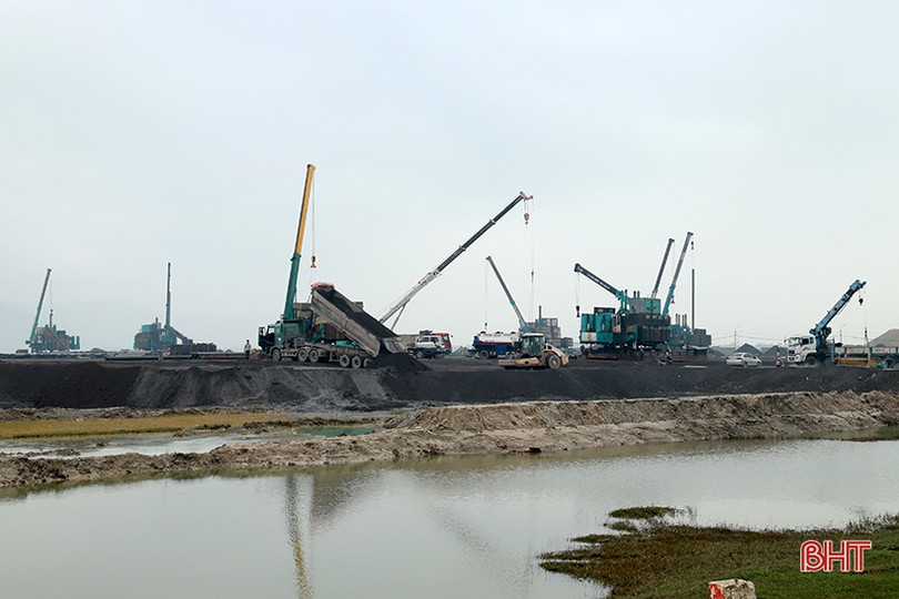 Đẩy nhanh tiến độ các công trình, dự án trọng điểm tại KKT Vũng Áng