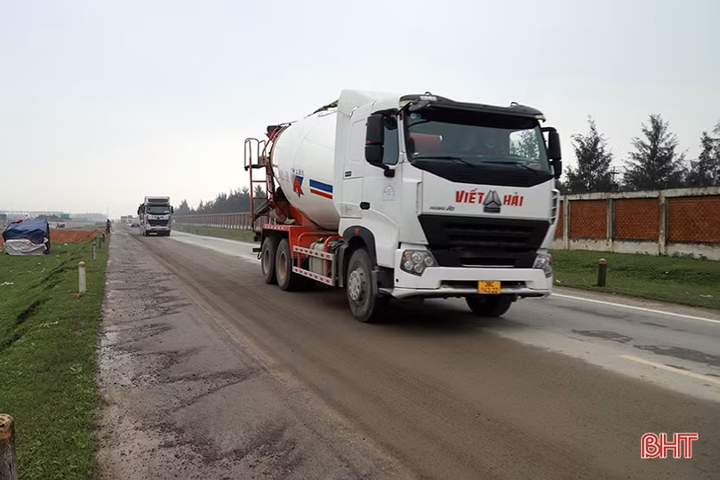 Đẩy nhanh tiến độ các công trình, dự án trọng điểm tại KKT Vũng Áng