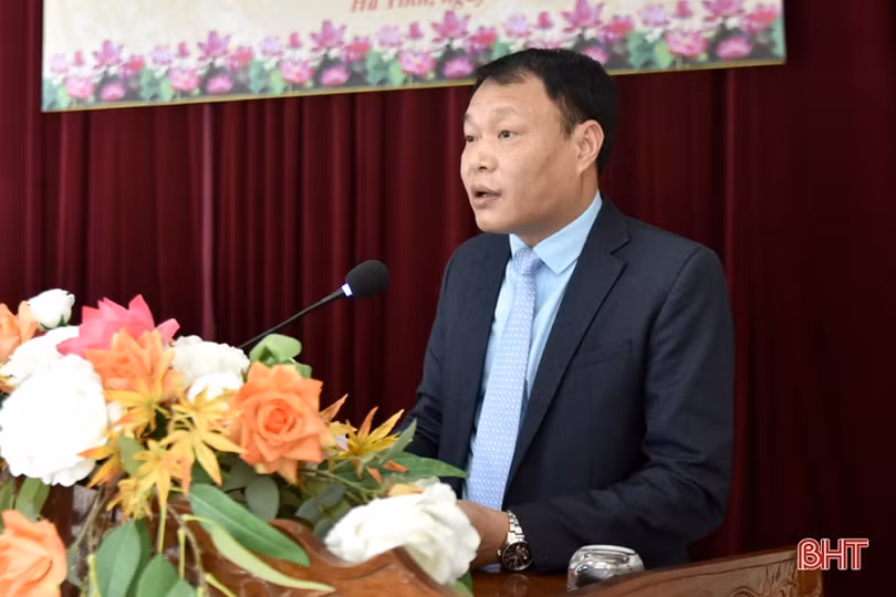 Ủy ban MTTQ Việt Nam tỉnh Hà Tĩnh được Trung ương tặng cờ đơn vị xuất sắc