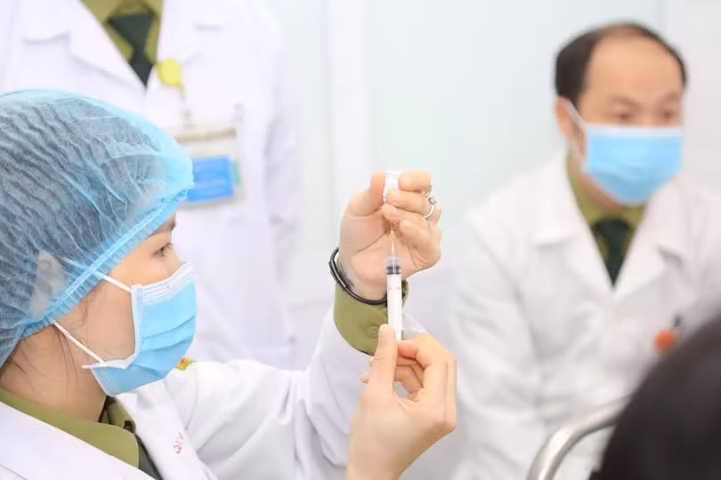 Những điều cần biết về tiêm mũi 3 vaccine phòng COVID-19