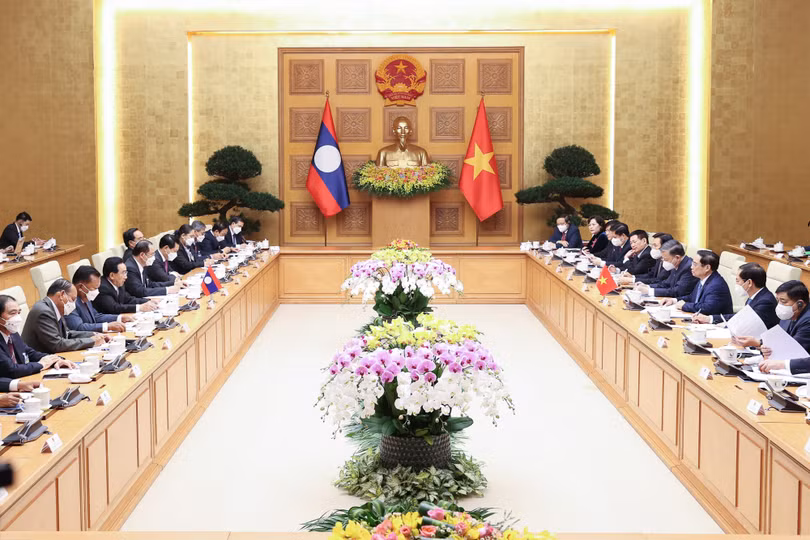 Đẩy mạnh kết nối kinh tế Việt Nam - Lào, giúp Lào có kết nối ra biển