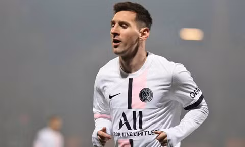 Messi đe dọa rời PSG chỉ sau một năm gắn bó