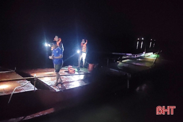 Xử phạt 50 triệu đồng 2 đối tượng hút trộm cát trên Sông Rác