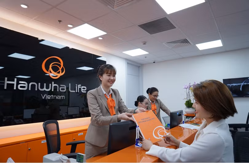 Hanwha Life Việt Nam chi trả 14,7 tỷ đồng quyền lợi bảo hiểm cho khách hàng Hà Tĩnh