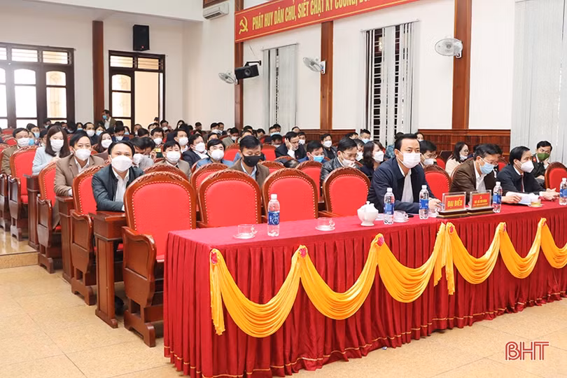 Cẩm Xuyên cần phát huy vai trò nêu gương của người đứng đầu trong thực hiện nhiệm vụ