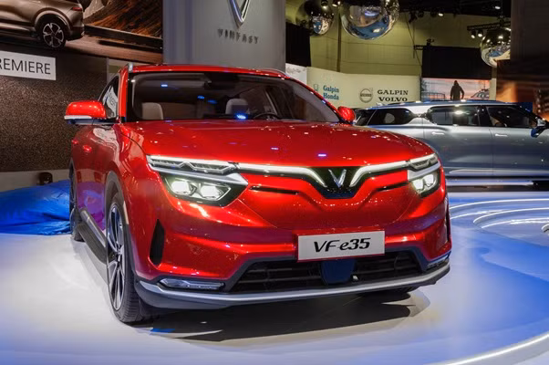 Đánh giá ô tô điện VinFast VF e35 mẫu SUV hạng D 5 chỗ