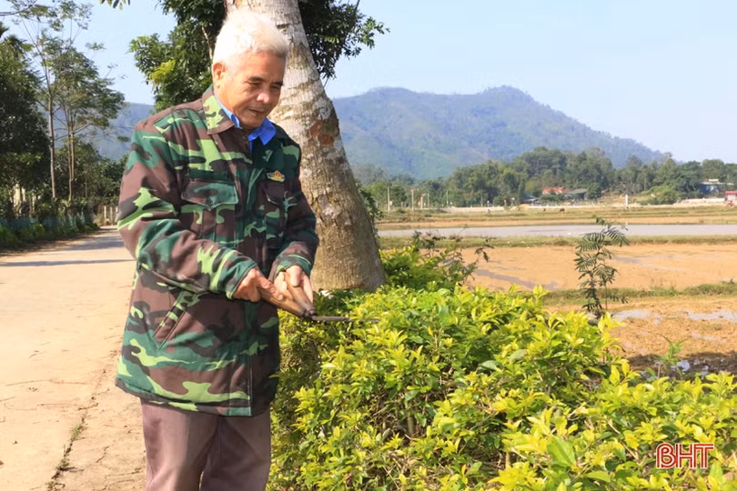 Ông Bí thư Chi bộ ở miền núi Vũ Quang hơn 30 năm “vác tù và hàng tổng” 