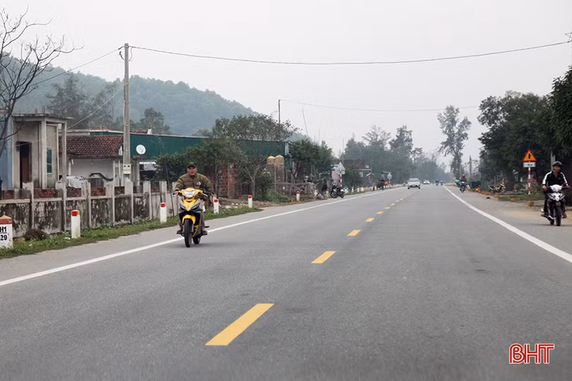 Vi phạm ATGT vẫn tràn lan trên tuyến đường ven biển Hà Tĩnh