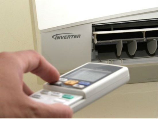 Điều hòa nhiệt độ Inverter thường kén điện áp khi lắp đặt và sử dụng. Ảnh: Internet
