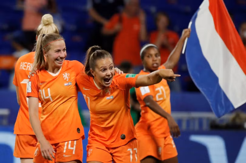 Đội tuyển nữ Việt Nam sẵn sàng ra biển lớn