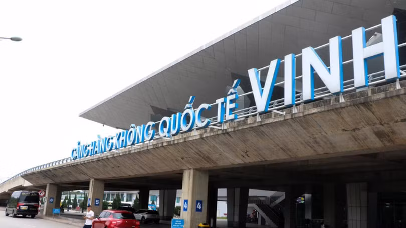 Sân bay Vinh mở cửa trở lại