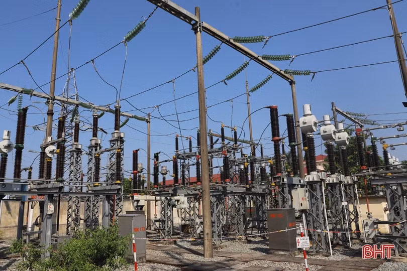 Nắng nóng tiếp diễn, phụ tải điện ở Hà Tĩnh tăng cao