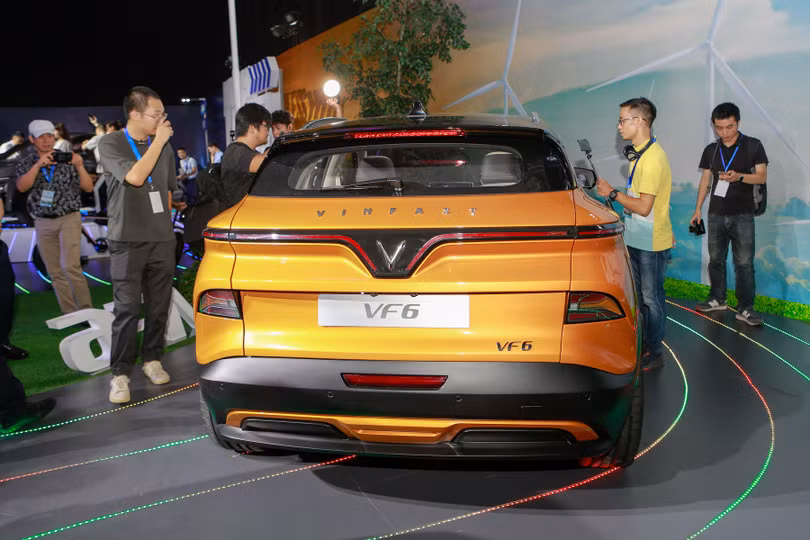 VinFast VF 6 - crossover cỡ B cạnh tranh xe xăng
