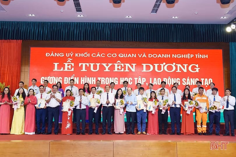 Hiệu quả phong trào thi đua trong khối các cơ quan Đảng