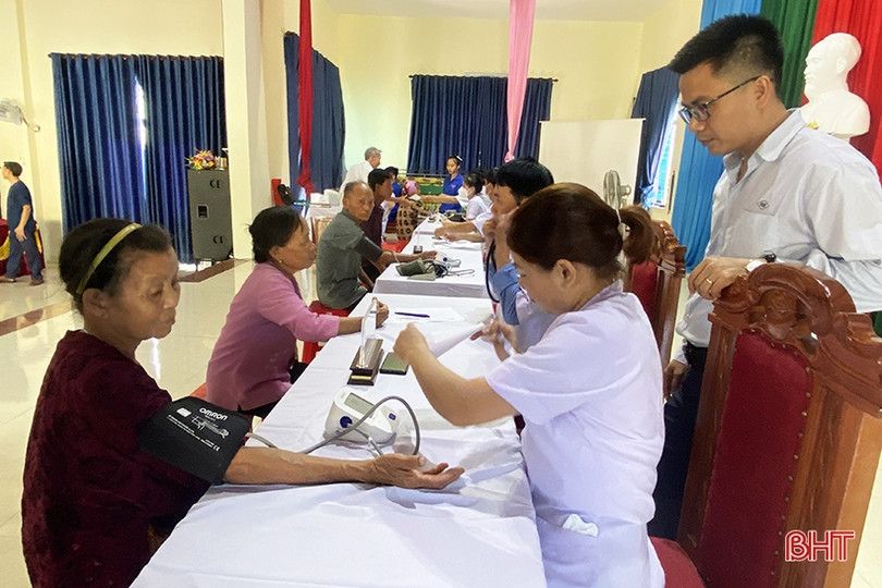 Formosa Hà Tĩnh phối hợp khám cấp phát thuốc cho hơn 200 người