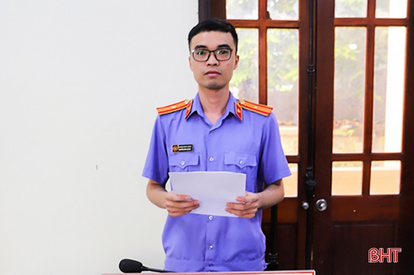 Buôn hàng cấm qua biên giới, người đàn ông nhận bản án 24 tháng tù