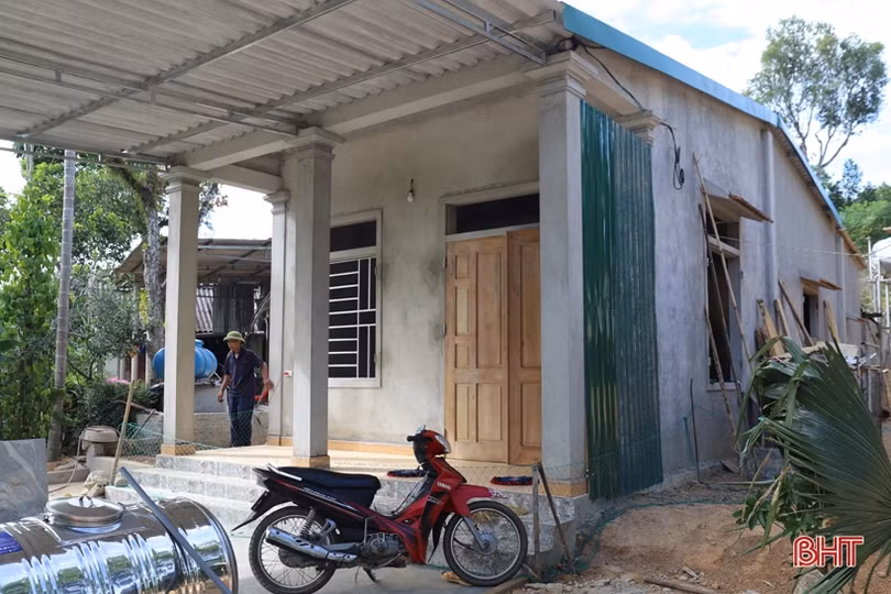 Hỗ trợ nhà nhân ái cho hộ cận nghèo ở Hương Sơn