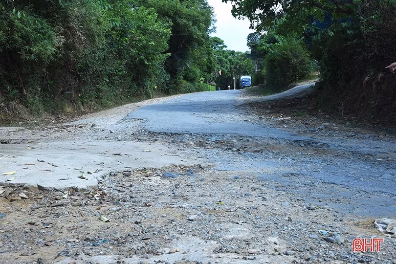 Đường huyết mạch ở vùng thượng Kỳ Anh xuống cấp nghiêm trọng