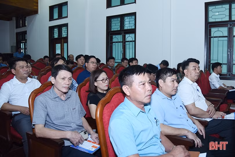 Nâng cao kỹ năng phát ngôn và cung cấp thông tin báo chí cho hơn 200 đại biểu Hà Tĩnh
