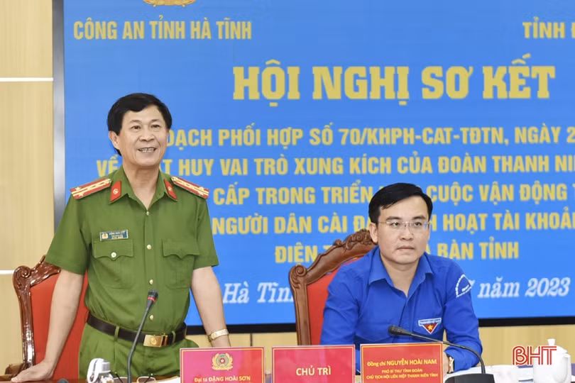 Khen thưởng 35 tập thể, cá nhân trong vận động kích hoạt tài khoản định danh điện tử