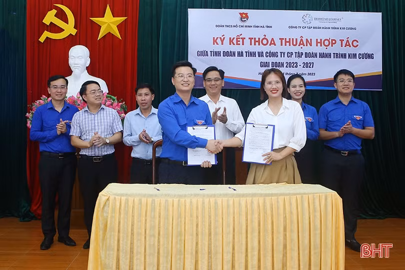 Đẩy mạnh các phong trào hành động cách mạng của tuổi trẻ Hà Tĩnh