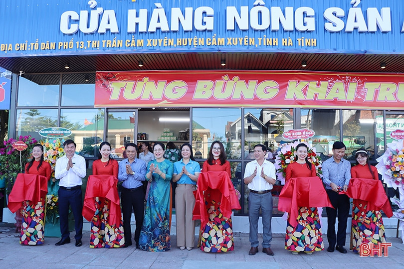 Khai trương cửa hàng nông sản an toàn ở Cẩm Xuyên