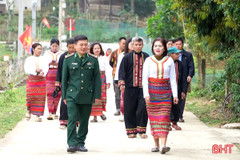 Phát huy vai trò trưởng bản, người có uy tín trong công tác bầu cử ở vùng biên 