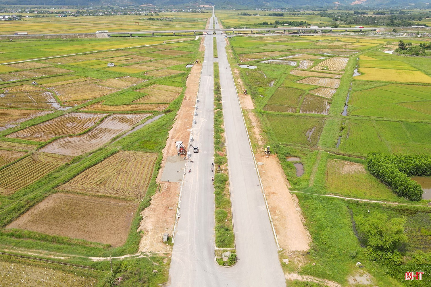 bqbht_br_cong-truong-ngay-le-2-9-9b.jpg
