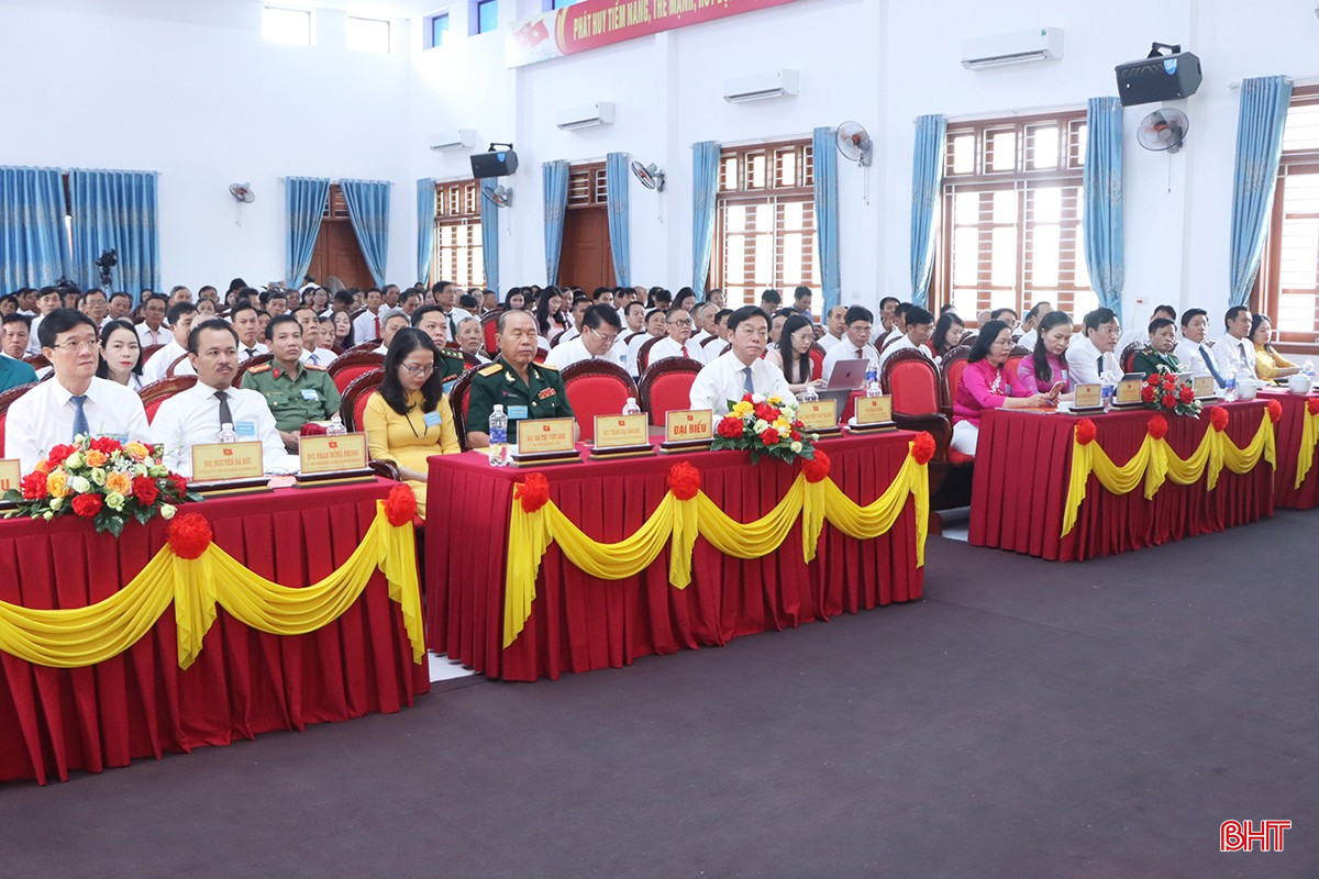 Đại biểu tham dự đại hội.