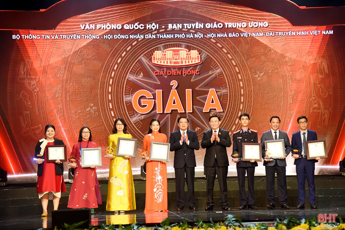 Giải Diên Hồng lần thứ hai: Báo Hà Tĩnh đạt giải C, Đài PT-TH tỉnh nhận bằng khen tập thể xuất sắc