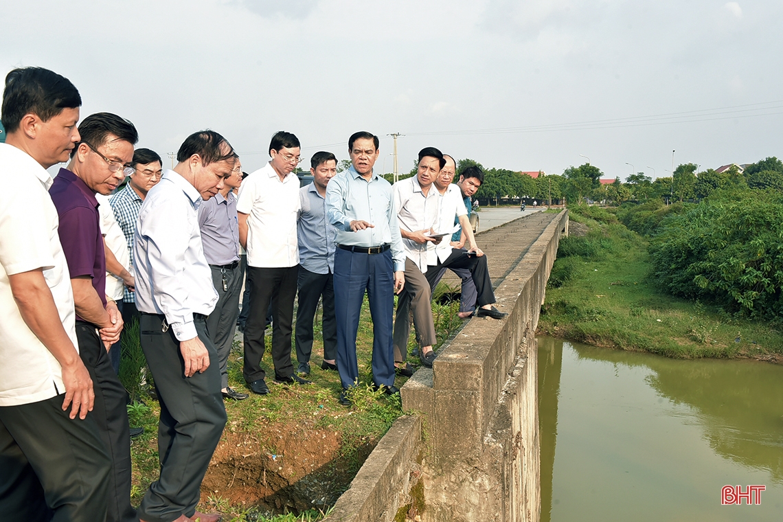 Đẩy nhanh tiến độ các dự án trọng điểm tại Khu Kinh tế Vũng Áng