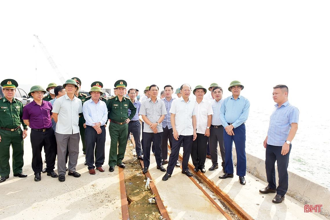 Đẩy nhanh tiến độ các dự án trọng điểm tại Khu Kinh tế Vũng Áng