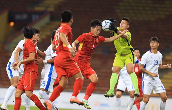 hlv huu thang chi ra bat loi cua u22 viet nam truoc tran gap indonesia
