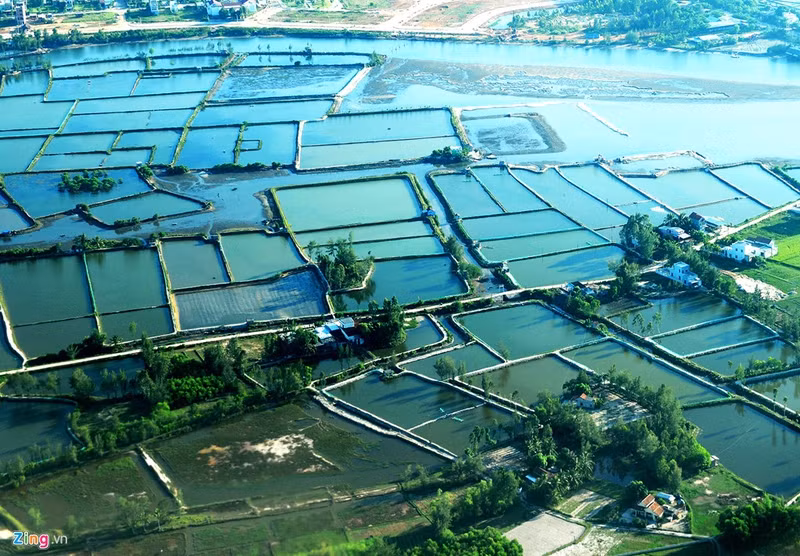 mien trung yen binh nhin tu o kinh may bay