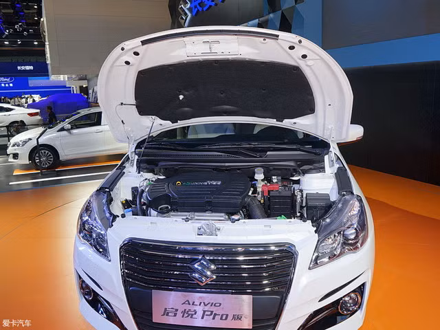 sedan gia re suzuki ciaz 2017 chinh thuc duoc ven man