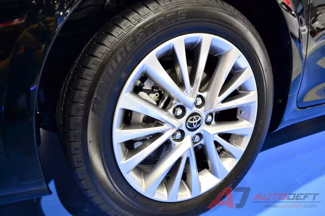 toyota camry 2017 duoc ven man tai dong nam a voi trang bi tot hon