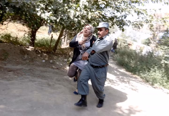 canh tuong kinh hoang sau vu tan cong dam mau nha tho hoi giao o kabul