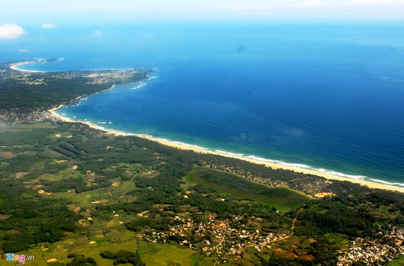 mien trung yen binh nhin tu o kinh may bay