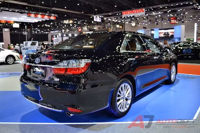 toyota camry 2017 duoc ven man tai dong nam a voi trang bi tot hon