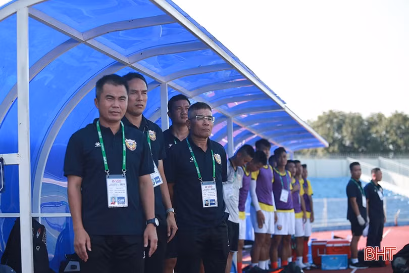 HLV Phạm Minh Đức: Phía trước còn 25 vòng đấu và cơ hội vẫn rất nhiều với Hồng Lĩnh Hà Tĩnh