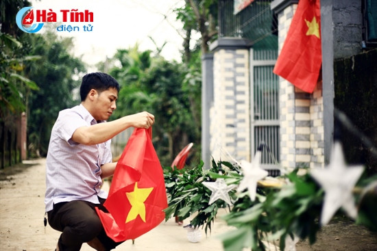 Dựng cây nêu vào ngày tết cổ truyền dân tộc dường như đã là một món ăn tinh thần không thể thiếu của người dân ở một số vùng quê trên địa bàn Hà Tĩnh trong nhiều năm trở lại đây.