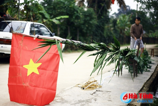 Tục dựng nêu ngày tết ảnh 9