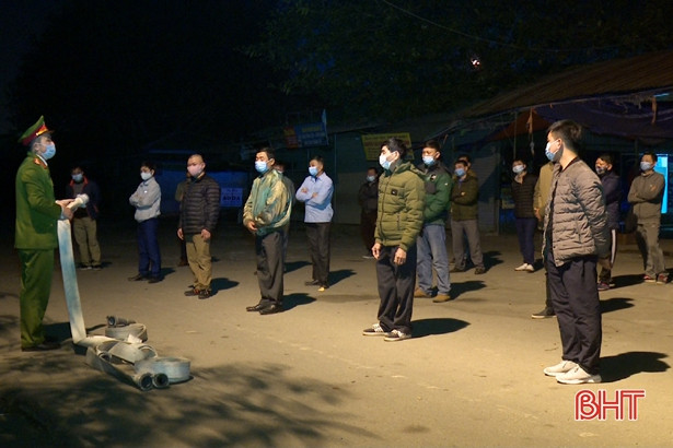 Trang bị kỹ năng phòng cháy, chữa cháy cho tiểu thương chợ thành phố Hà Tĩnh