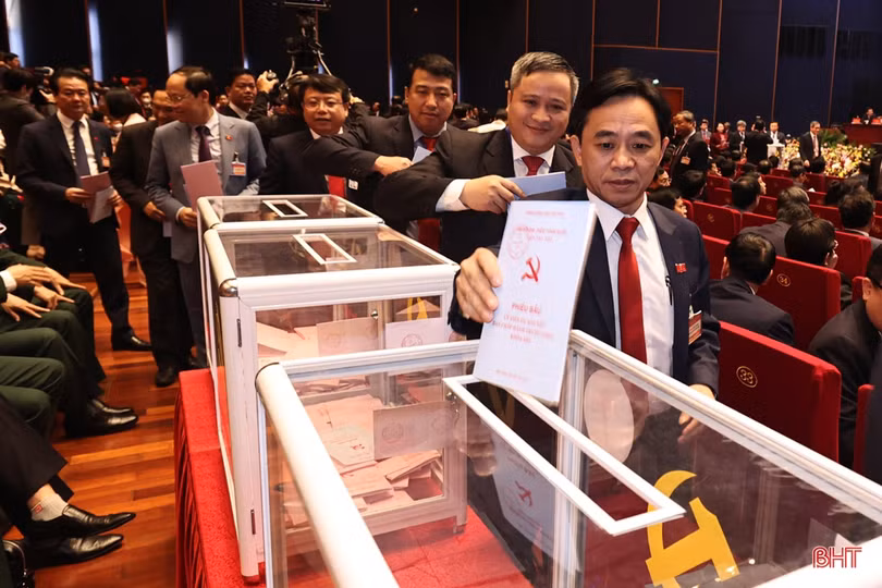 Toàn cảnh Đại hội đại biểu toàn quốc lần thứ XIII của Đảng