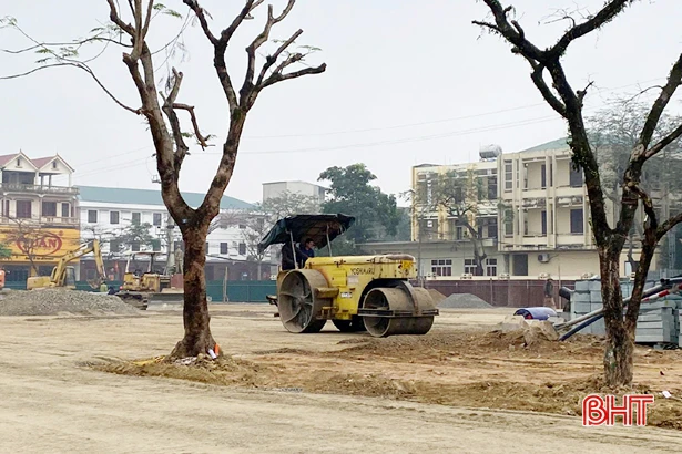 Ra sức xây dựng thành phố Hà Tĩnh xanh, đẹp hơn