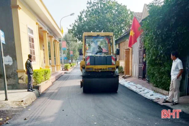 Ra sức xây dựng thành phố Hà Tĩnh xanh, đẹp hơn