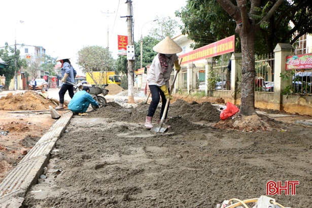 Ra sức xây dựng thành phố Hà Tĩnh xanh, đẹp hơn